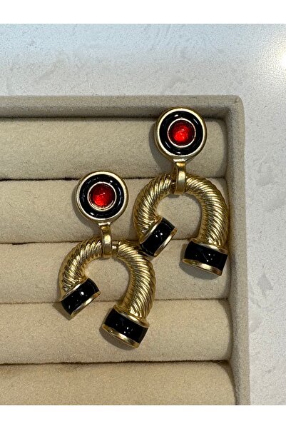 BERFACCESSORIES حلق بتصميم ذهبي