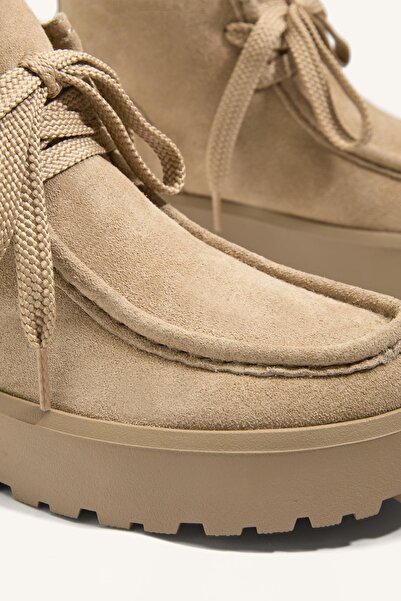 Oysho Bağcıklı bordürlü bilekte bot