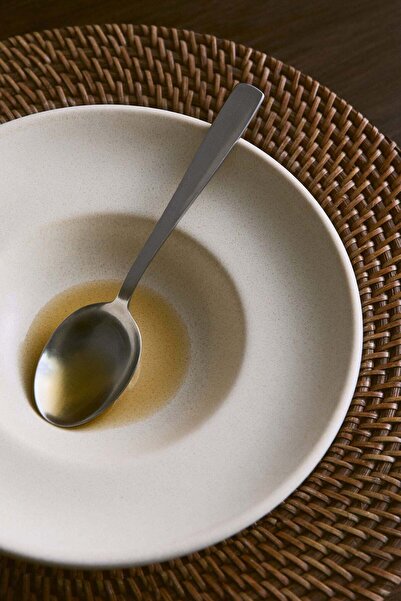 H&M 2-pack rattan charger plates