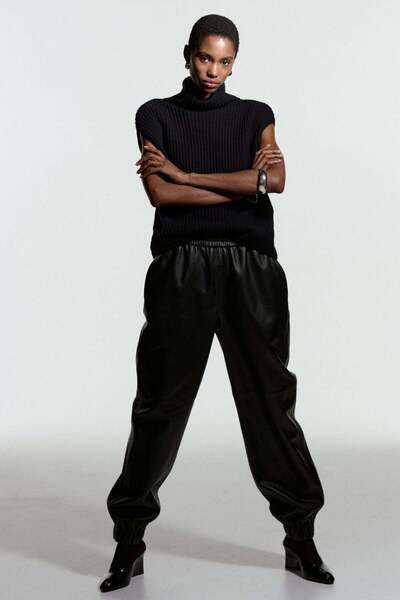 H&M Wool-blend turtleneck sweater vest