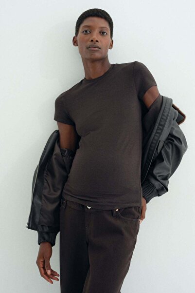 H&M MAMA Fitted T-shirt