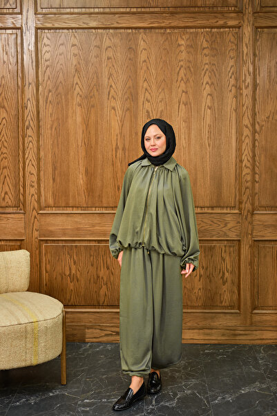 LOCCO Women's Hidden Zipper Detail Suit Green