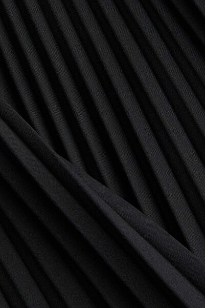 H&M Pleated mini skort