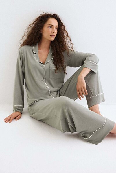 H&M MAMA Piping-detail pyjamas