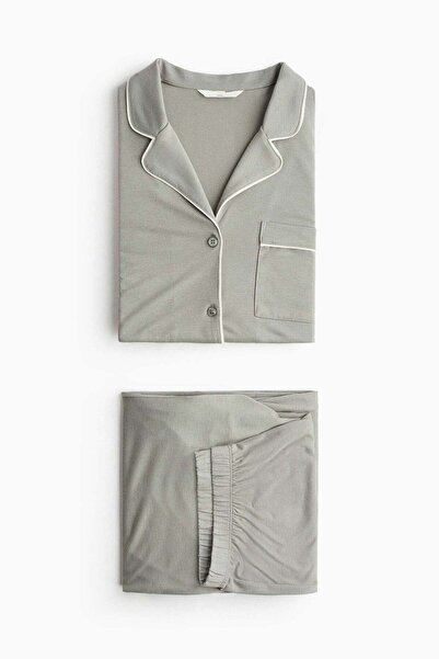 H&M MAMA Piping-detail pyjamas