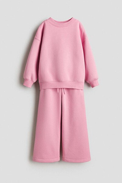 H&M 2-piece sweatshirt and joggers set