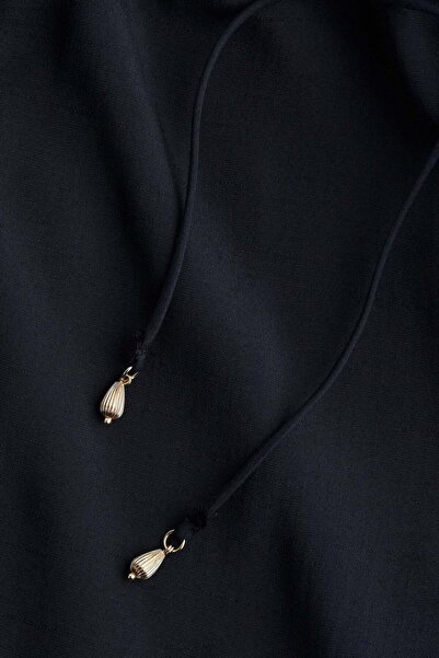 H&M Bow-collar shirt dress
