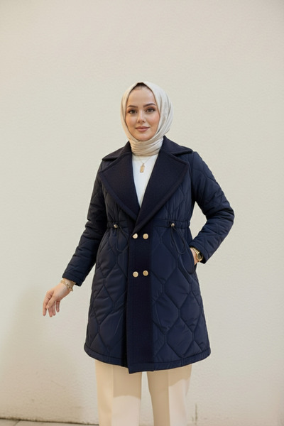 Safgiyim44 سترة فاخرة بتفاصيل مطرزة باللون الأزرق الداكن