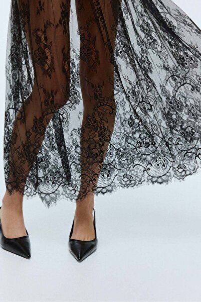 H&M Lace skirt