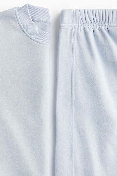 H&M 2-piece sweatshirt and joggers set