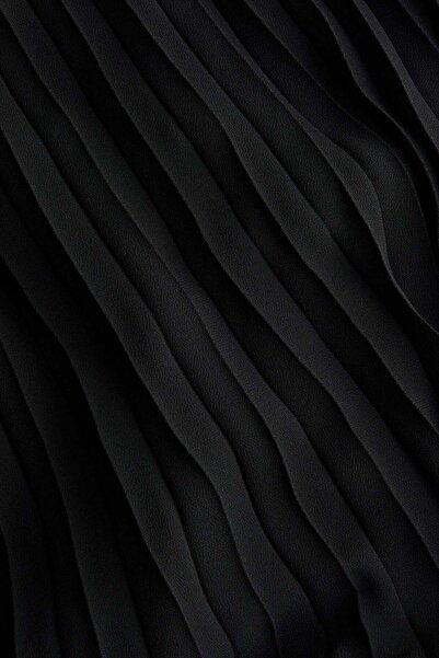 H&M Pleated chiffon skirt