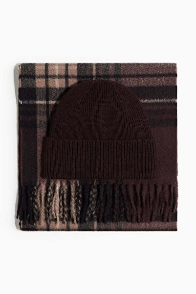 H&M 2-piece scarf and beanie set