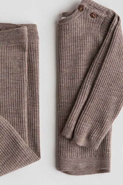 H&M طقم من قطعتين من صوف الميرينو