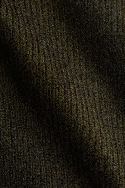 H&M Knitted turtleneck dress