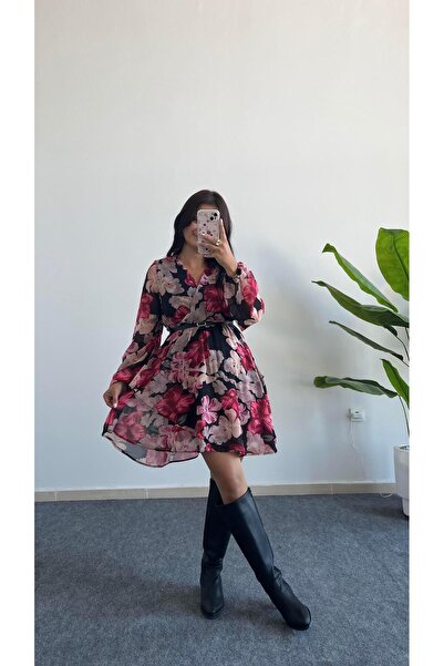 Pera فستان شيفون مزين بالورود بياقة بأزرار على الجهتين وحزام - أحمر