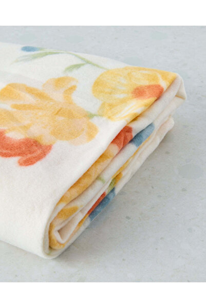 REDTAG Ivory Floral Printed Fleece Blanket (Single Size)