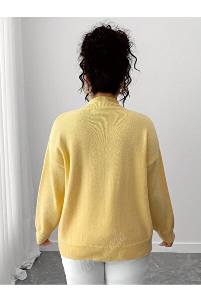 Dier Moda Women's Butter Yellow Mock Neck Oversized Knitwear Sweater, Knitwear Sweater Fmoda1966