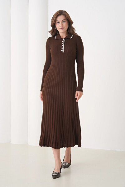 Park Karon فستان تريكو طويل بياقة بولو وتفاصيل أزرار للنساء حياكة مضلعة