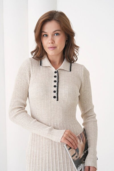 Park Karon Γυναικείο φόρεμα με λαιμόκοψη πόλο με λεπτομέρεια με κουμπιά πλέξη ριμπ μακρύ πλεκτό φόρεμα