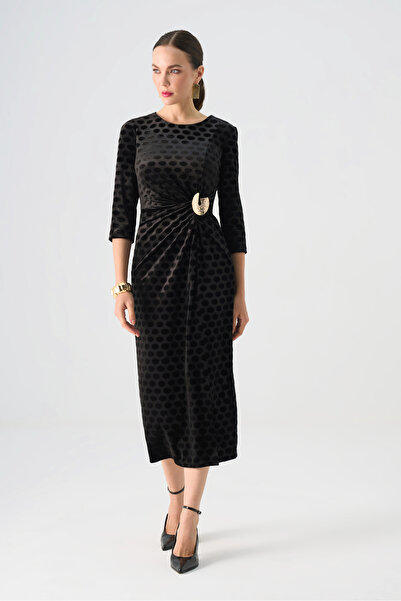 Dizayn Ella Bel büzgü detaylı gold aksesuarlı desenli kadife elbise EL-4436