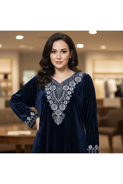 alqarat قفطان مخملي مطرز من ريجال