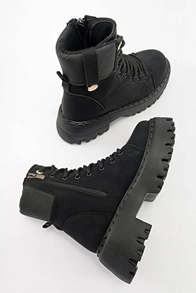 trender Thick Sole Lace-Up Black Women's Boots & Bootie Btuk01