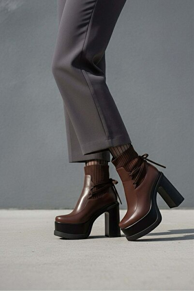 Modanizm Daphne Kahverengi Dolgu Topuklu Bot