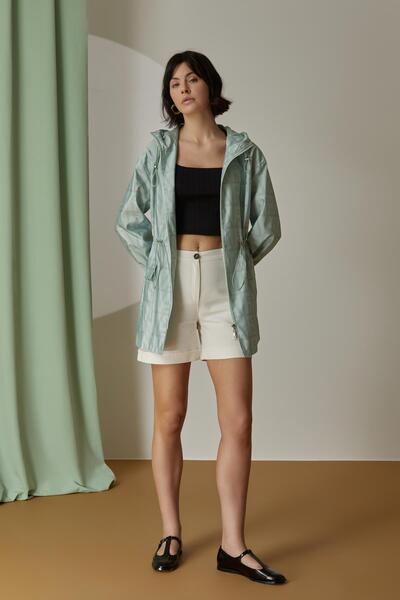 Naar Жіночі шорти 25Y12400