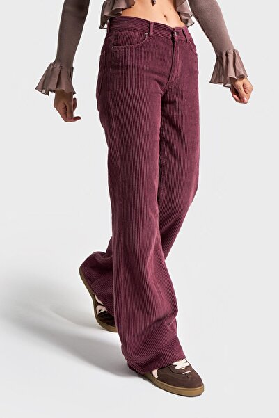 its basic Pantaloni de damă, culoare prune, 29w5-52, cu talie medie, cu tăietură evazată, gros, material reiat din țesătură de catifea