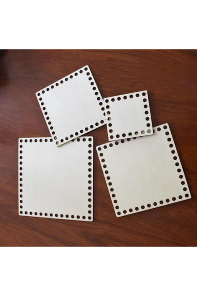 Alizr Wooden Square Base 14 cm