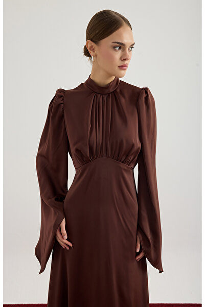 Birgül Bektaş Φόρεμα με φαρδιά λεπτομέρεια στα μανίκια