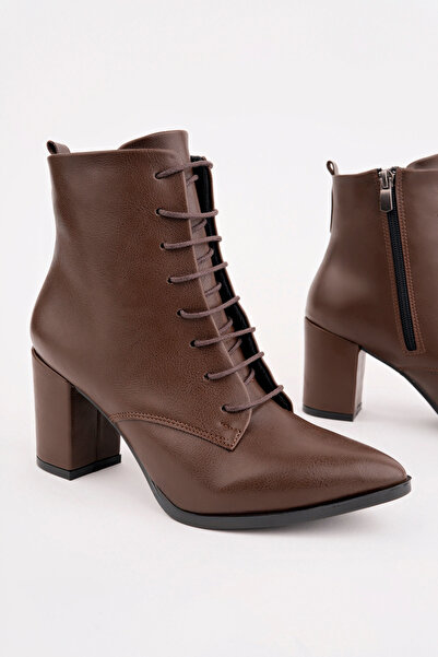 Madam Tarz Kafka Tied Heeled Boots