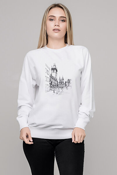 QIVI سويت شيرت سيلويت أولد تاون تشارلز بريدج مطبوع للسيدات باللون الأبيض بأكمام طويلة