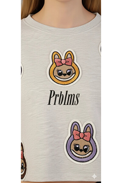 cemo Women's Labubu Character Patch Detailed Crop Sweat Crew Neck Long Sleeve Short Sweat