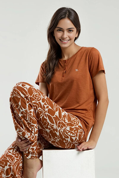 Soweto Women's Pajama Set – Brick Color, Floral Pattern Bottom Model