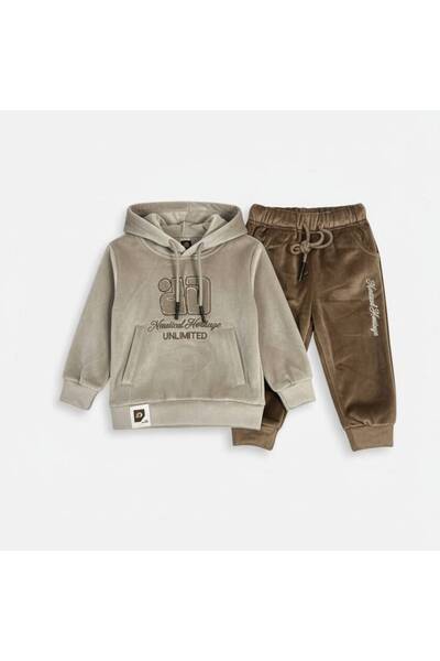 alqarat Baby Boy's Velour Hooded Tracksuit Set