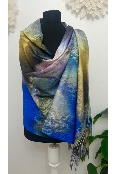 styleFlex Cashmere Scarf Set in Gift Box + Elegant Brooch