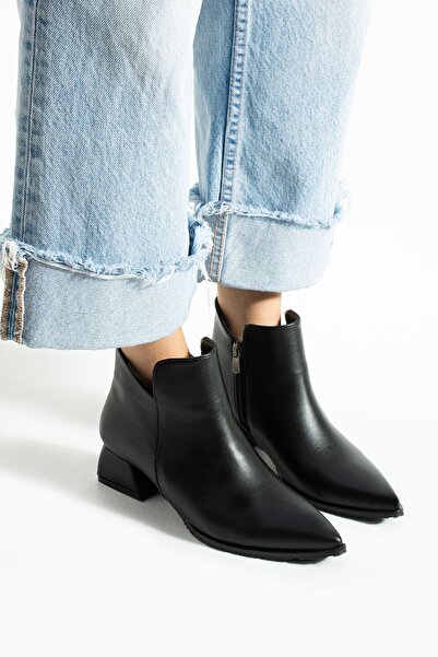 ALTAY SHOES - Günlük kullanım için ideal, rahat ve şık tasarımıyla dikkat çeken sivri burunlu 3CM topuklu Bot