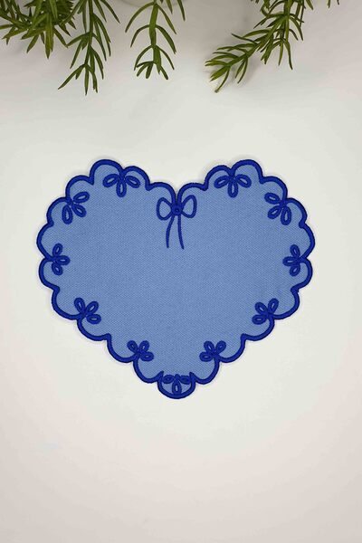 decofav Kalp Form Bebe Mavisi Kumaş Saks Nakışlı Kumaş Kokteyl Peçetesi 1 Adet