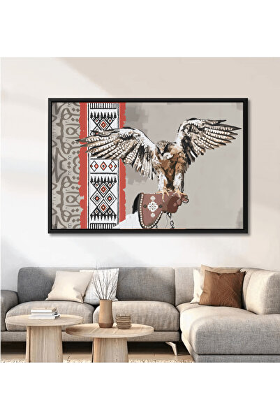 designadv Falcon painting in Najdi design