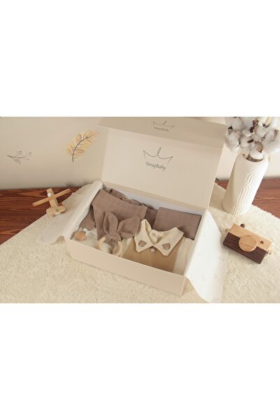 Uniq Baby Ayıcık Yakalı Tulum, %100 Pamuk 7 Parça Erkek Bebek Hediye Kutusu – Pike, Müslin Set