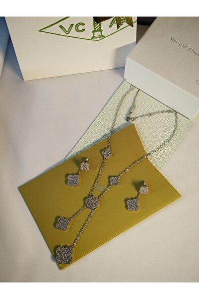 Generic Necklace set with pendant