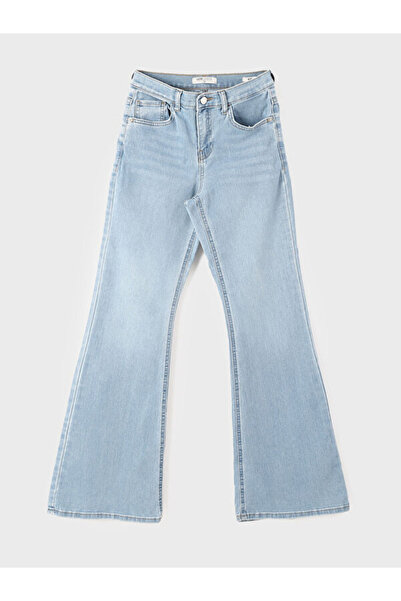 LC Waikiki بنطلون جينز نسائي من ماركت فلير