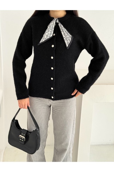 02Lady Fashion Soft Textured Scarf Detailed Buttoned Knitwear Cardigan