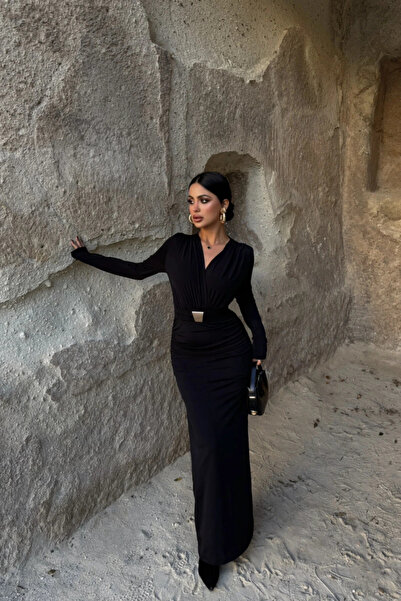 MARTYZ V Yaka Kemerli Drapeli Yırtmaçlı Sandy Uzun Elbise