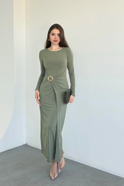 MARTYZ Bisiklet Yaka Sandy Kumaş Gold Aksesuarlı Uzun Elbise