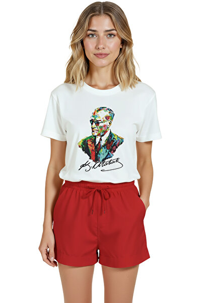 Color Luxe Kadın Beyaz Relaxed Fit %100 Pamuk Tişört – Renkli Atatürk Portre Suluboya Baskılı