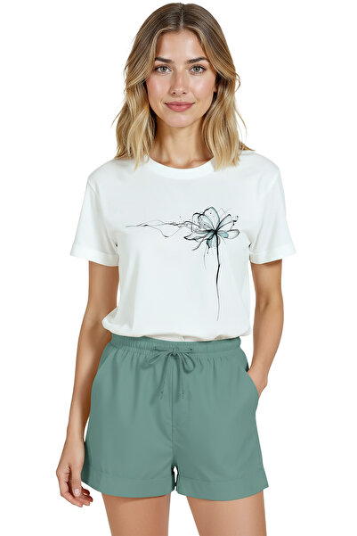 Color Luxe Kadın Beyaz Relaxed Fit %100 Pamuk Tişört – İnce Mürekkep Çiçek Baskılı