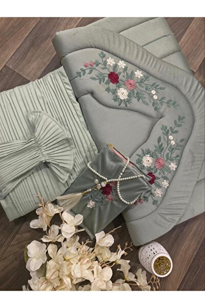 STAYILK DRESSES Elegant embroidered and lined prayer set