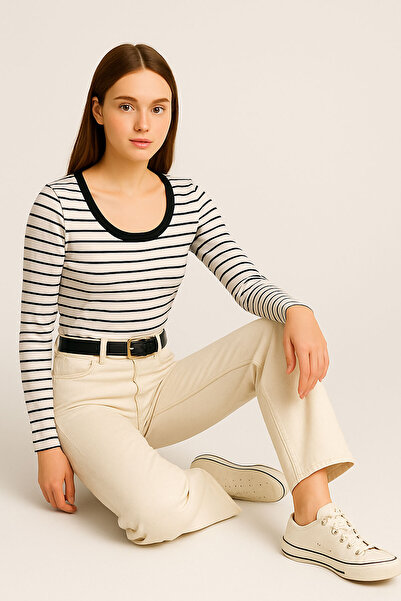 EFFE Long Sleeve Round Neck Ribbed Blouse